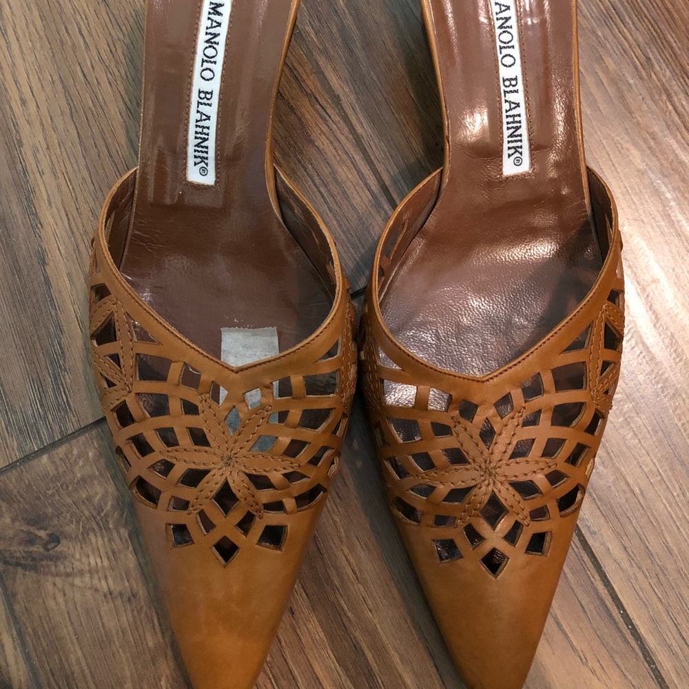 Manolo blahnik mules
